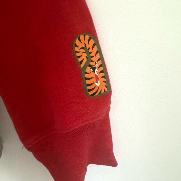 RARE! BAPE A Bathing Ape Shark sweatshirt - Picture 5 of 7